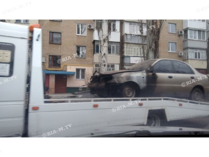 сгорел автомобиль в Мелитополе2